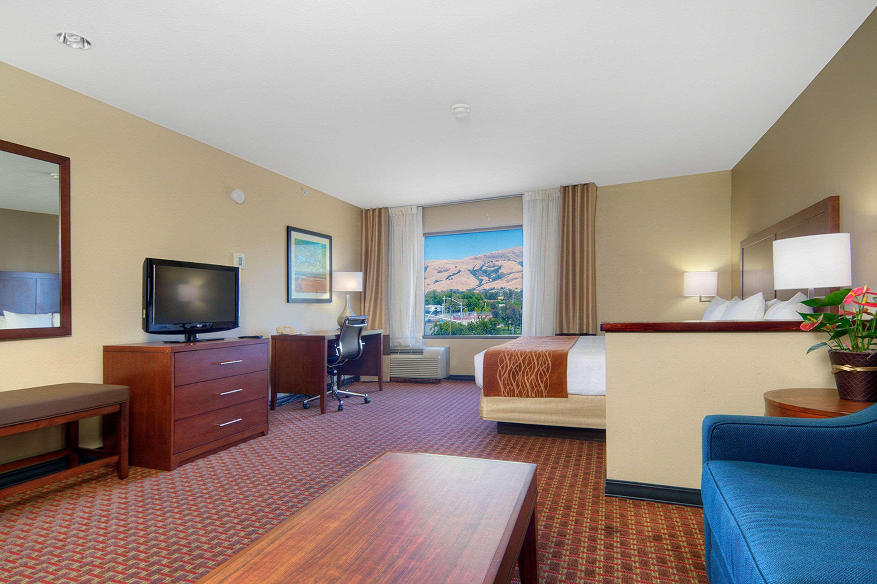 Comfort Inn Silicon Valley East Fremont Exterior foto